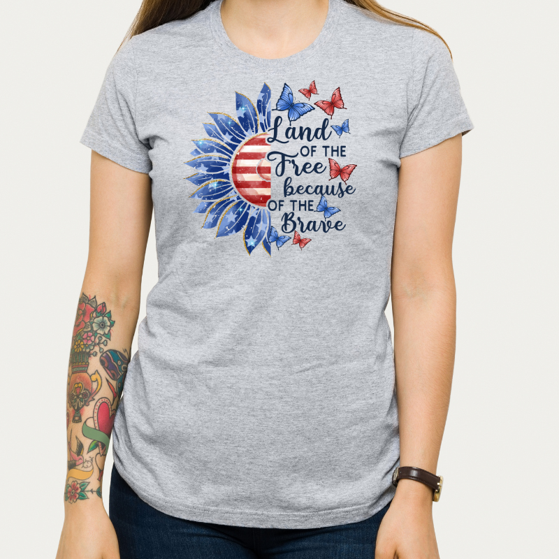 Land of the Free because of the Brave-T-Shirt