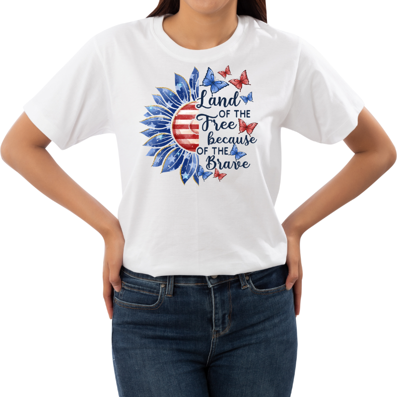 Land of the Free because of the Brave-T-Shirt