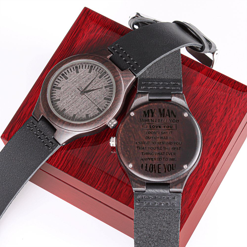 ¡Mi hombre! Reloj de madera grabado